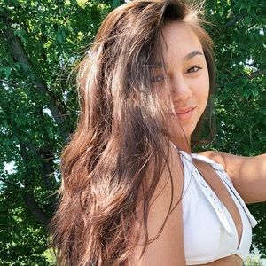 Meet your Posher, Devyn